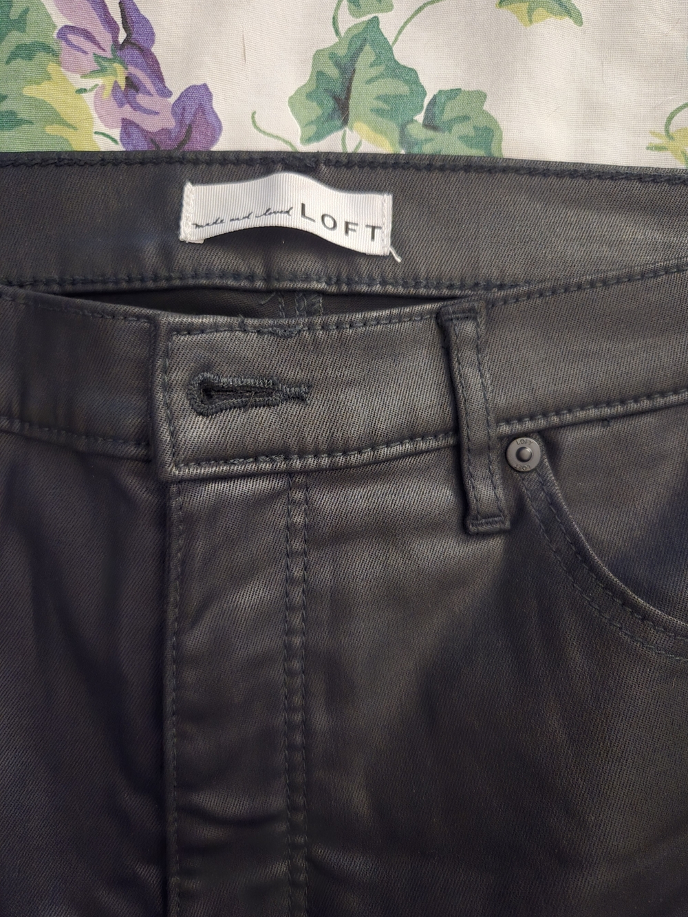 LOFT Women's Black Slim Coated Jeans